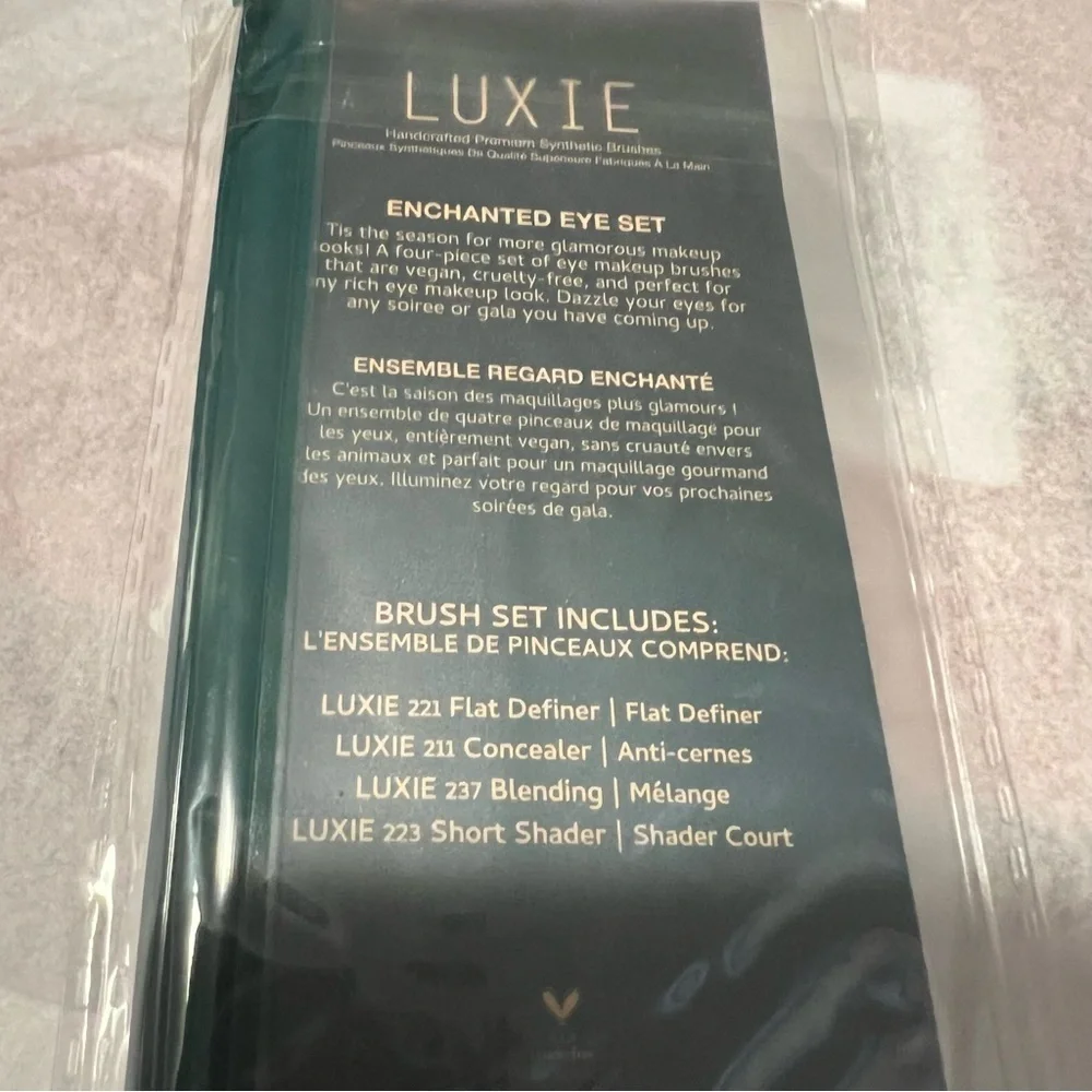 New Luxie Enchanted Eye 4 piece Makeup Brush Set